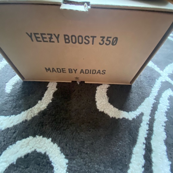 Yeezy boost 350 bred main image 5